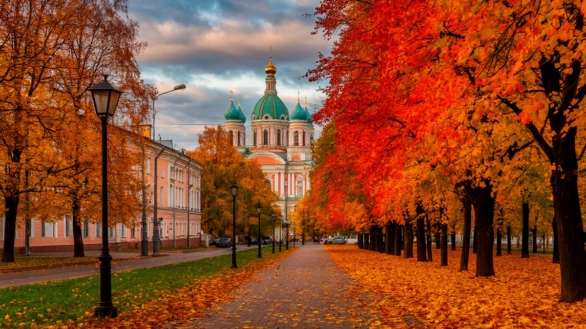 Посмотрим, насколько Смоленск соответствует фантазиям ИИ о нем))