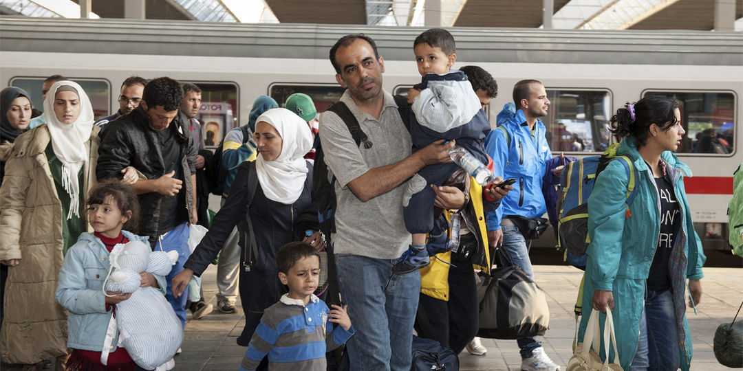 Предлагаем запретить трудовым мигрантам привозить свои семьи