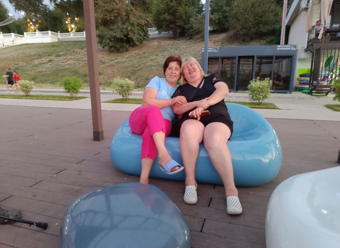 Мы с Татьяной на набережной Тамани