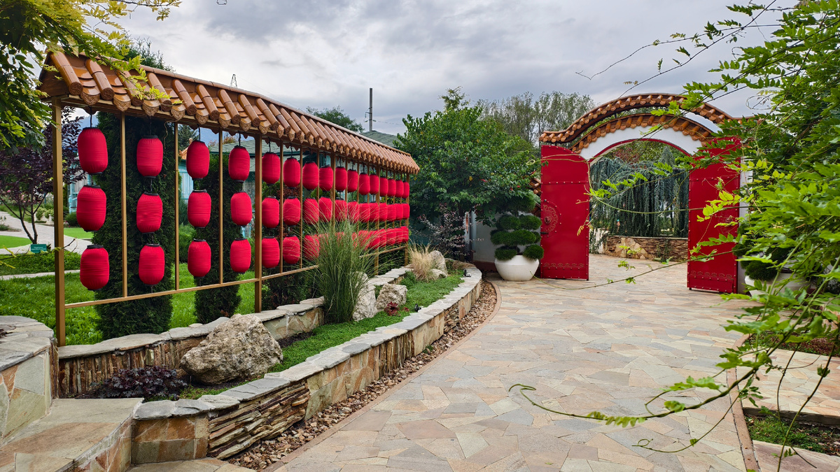 Вход в китайский уголок