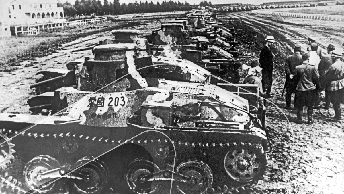 Фото: ТАСС. Манчжурия. Осень 1945 года. Японская военная техника во время передачи ее Красной Армии представителями командования Квантунской армии императорской армии Японии по окончании Второй мировой войны