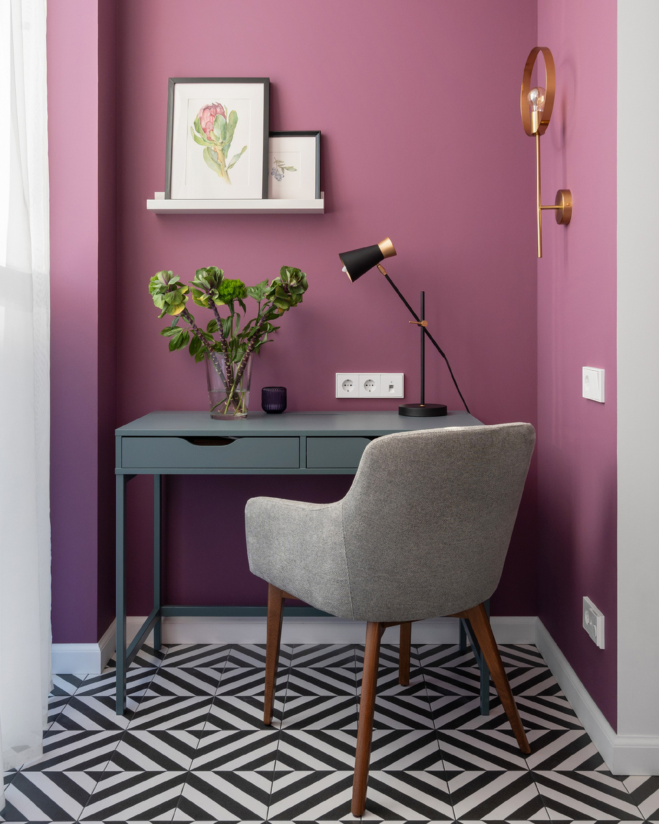 На фото: лоджия в евротрешке 58 кв.м в г. Санкт-Петербурге. Дизайнер: Илона Ореховская; архитектор: Екатерина Лоскутова; декоратор: Нина Симонова; фотограф: Маргарита Низамова