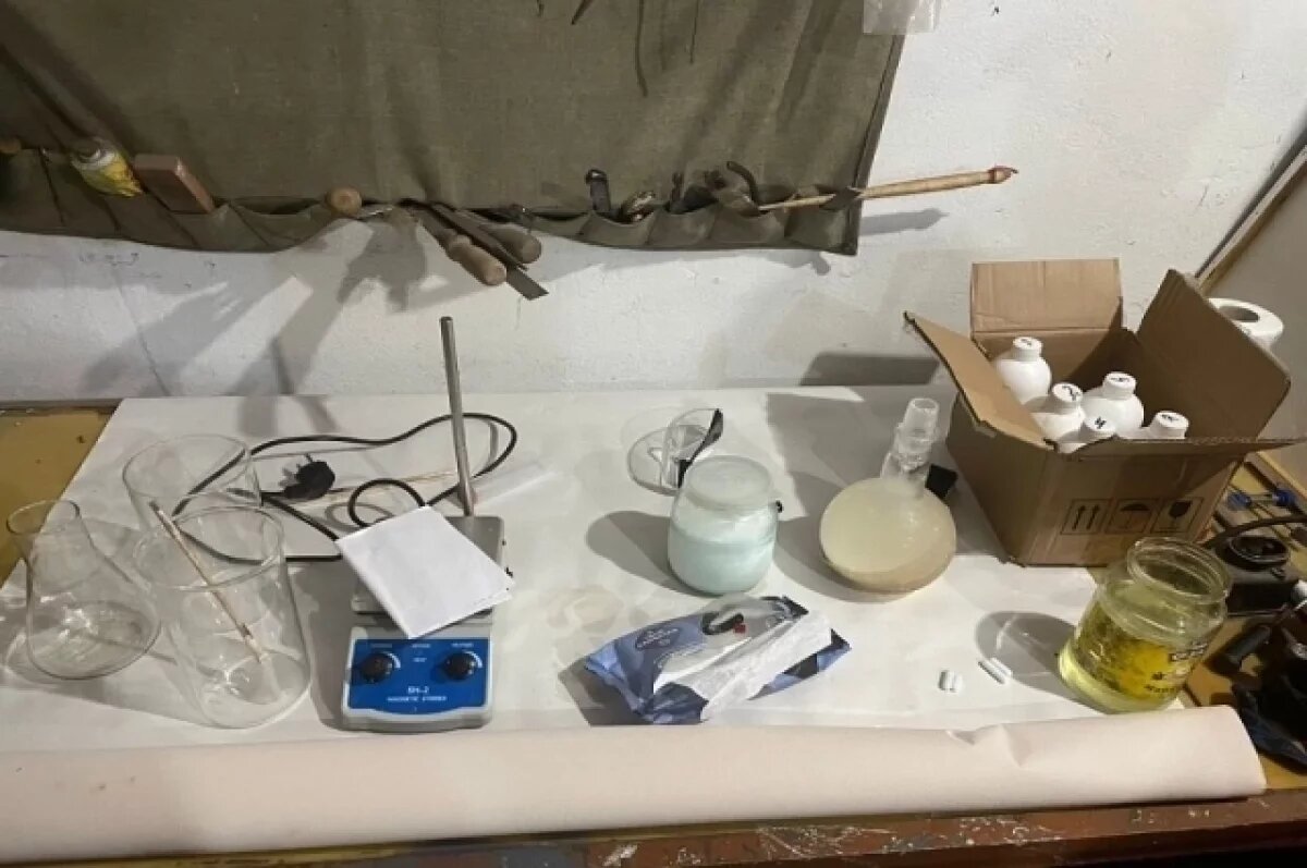    Житель Кыштыма обустроил нарколабораторию в своём гараже