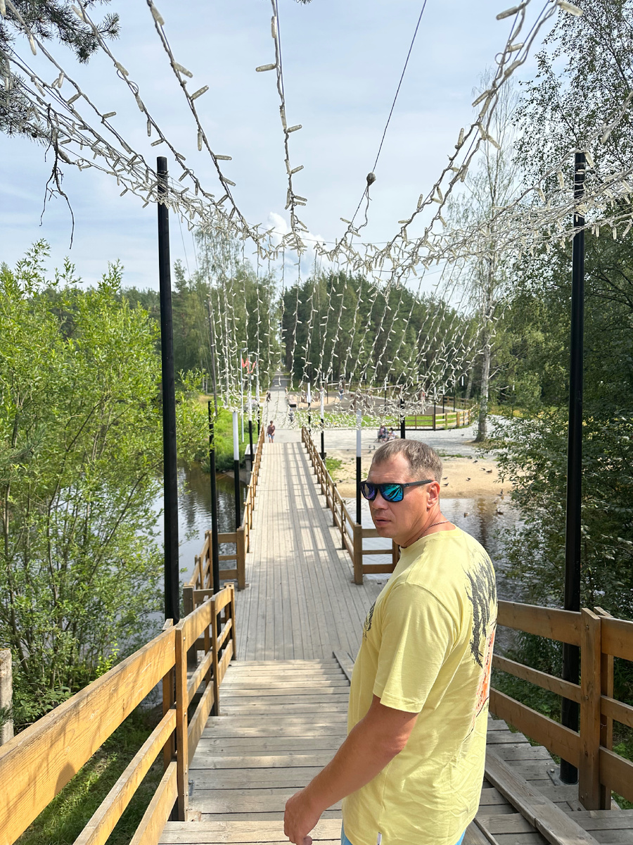 Мост через реку Вичка.