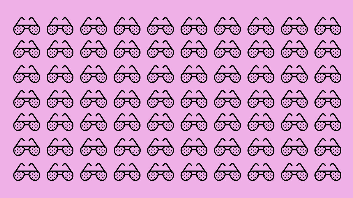 Какое изображение отличается от остальных?