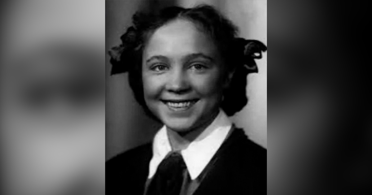 Надежда Румянцева. Школьные годы. Фото из открытых источников в интернете.