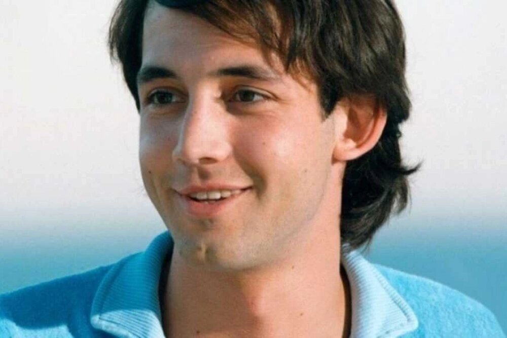    В мини-сериале «Ангел в сердце» (2012 год) Даниил Певцов сыграл роль молодого Петра. Это была его дебютная роль в кино. Кадр из сериала