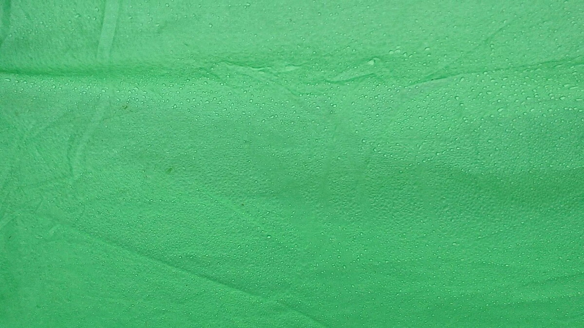 Конденсат изнутри палатки. Вентиляционный клапан был открыт