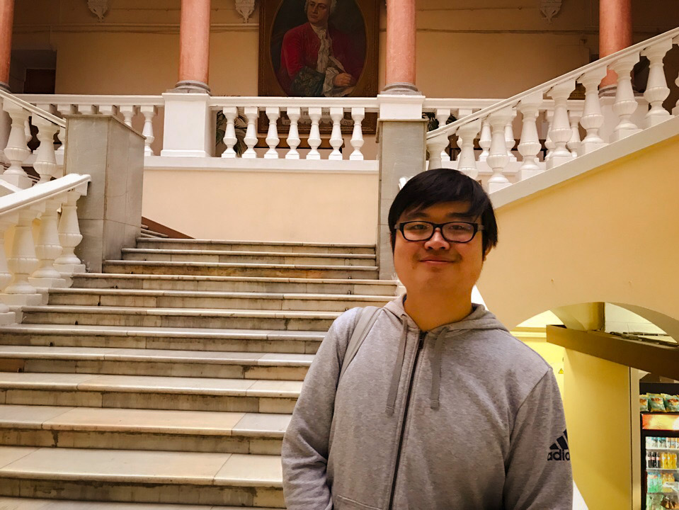 Хуэйбинь окончил журфак МГУ. Фото из личного архива