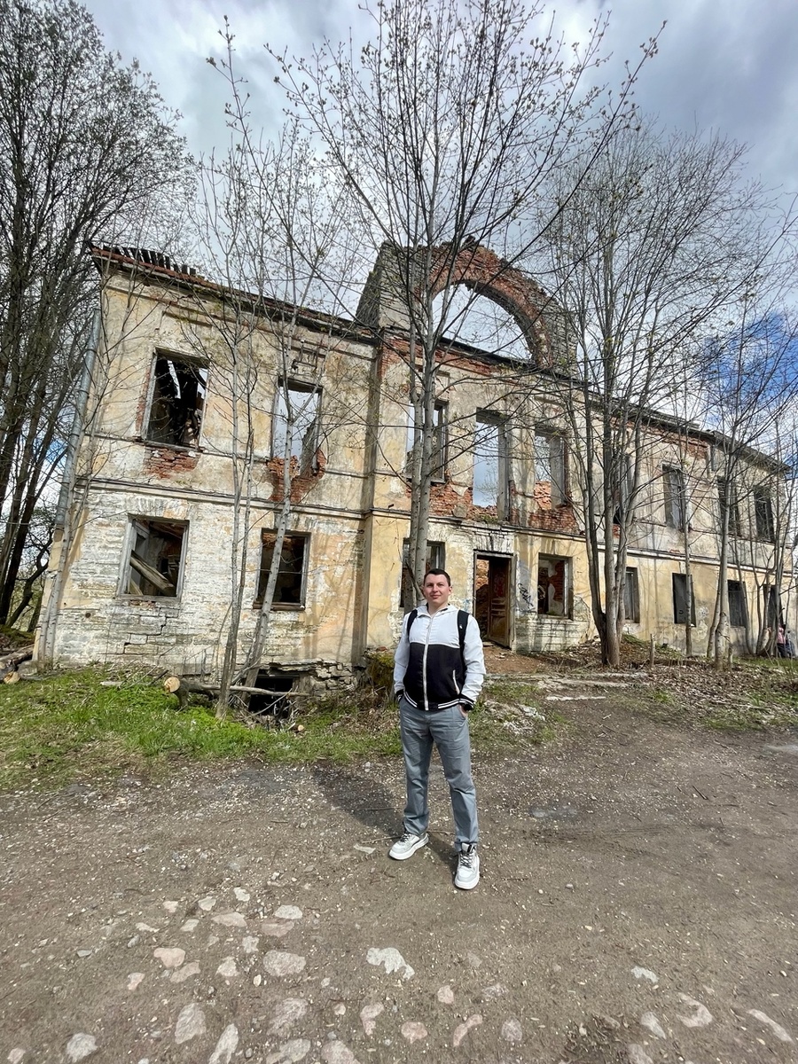 Главный дом усадьбы Лопухинка