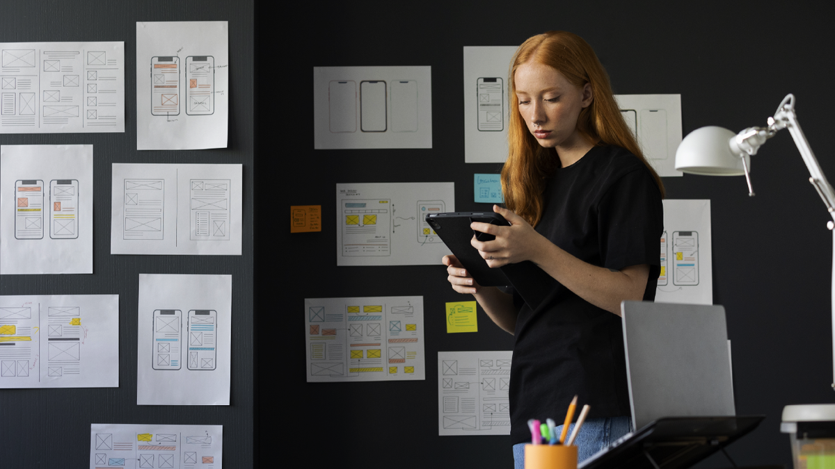 Продакт сопровождает реализацию продукта на всех этапах