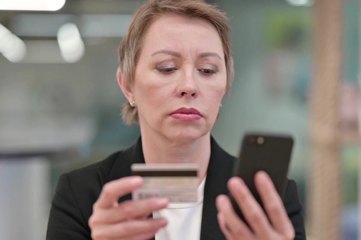    Эксперт Ульянов рассказал, как защититься от неожиданных списаний с карт