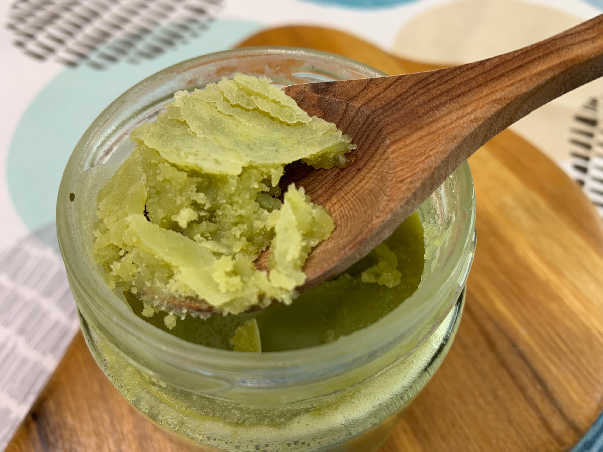 Густое крапивное масло