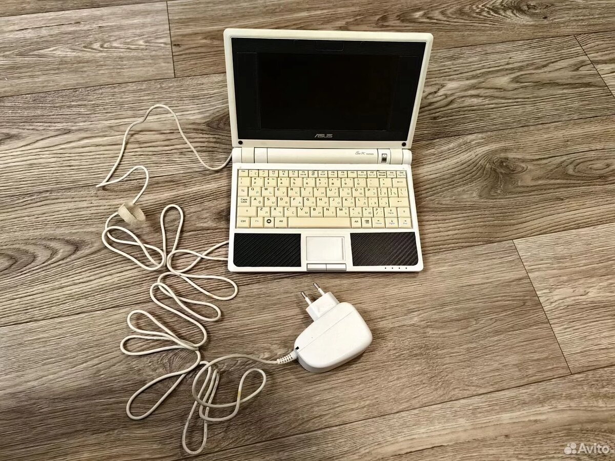 215 Ноут + Авито Доставка 79. Итого 294,00 ₽ Шикардятина!