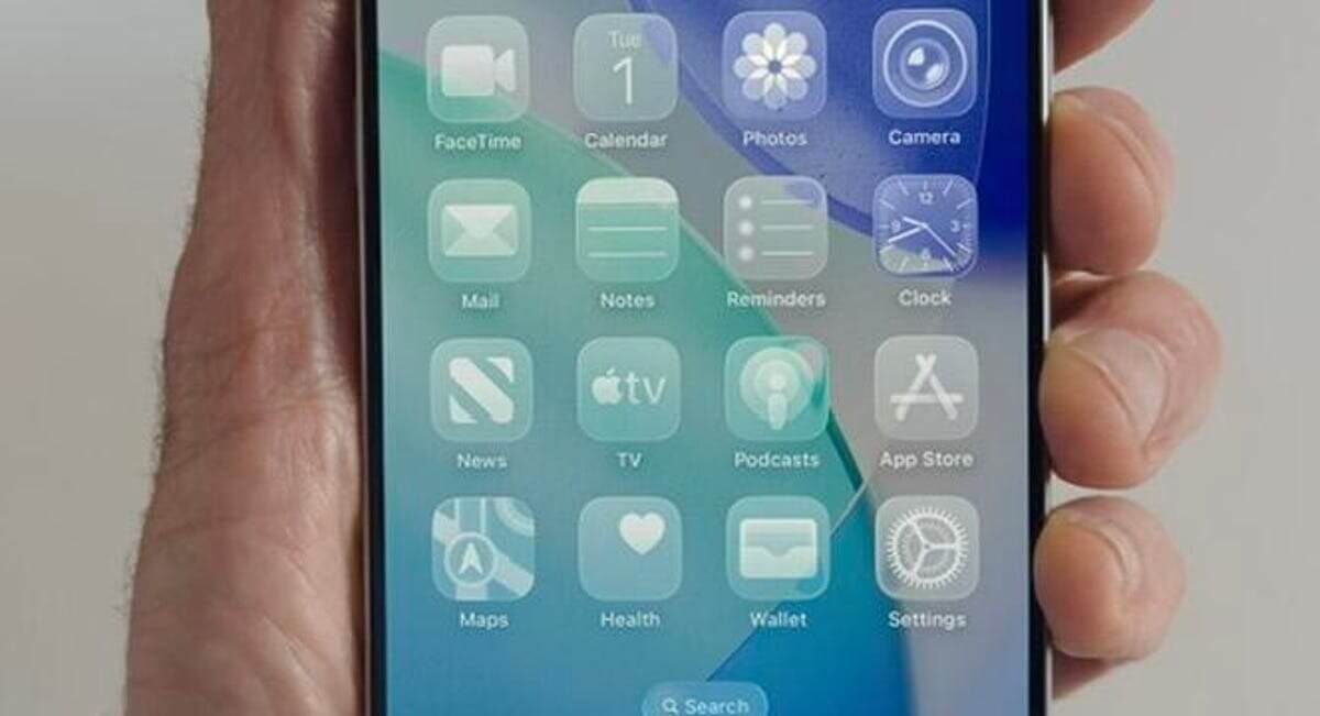     Иконки можно сделать полностью стеклянными, причем доработки от разработчиков для этого не требуется. Изображение: cnet.com