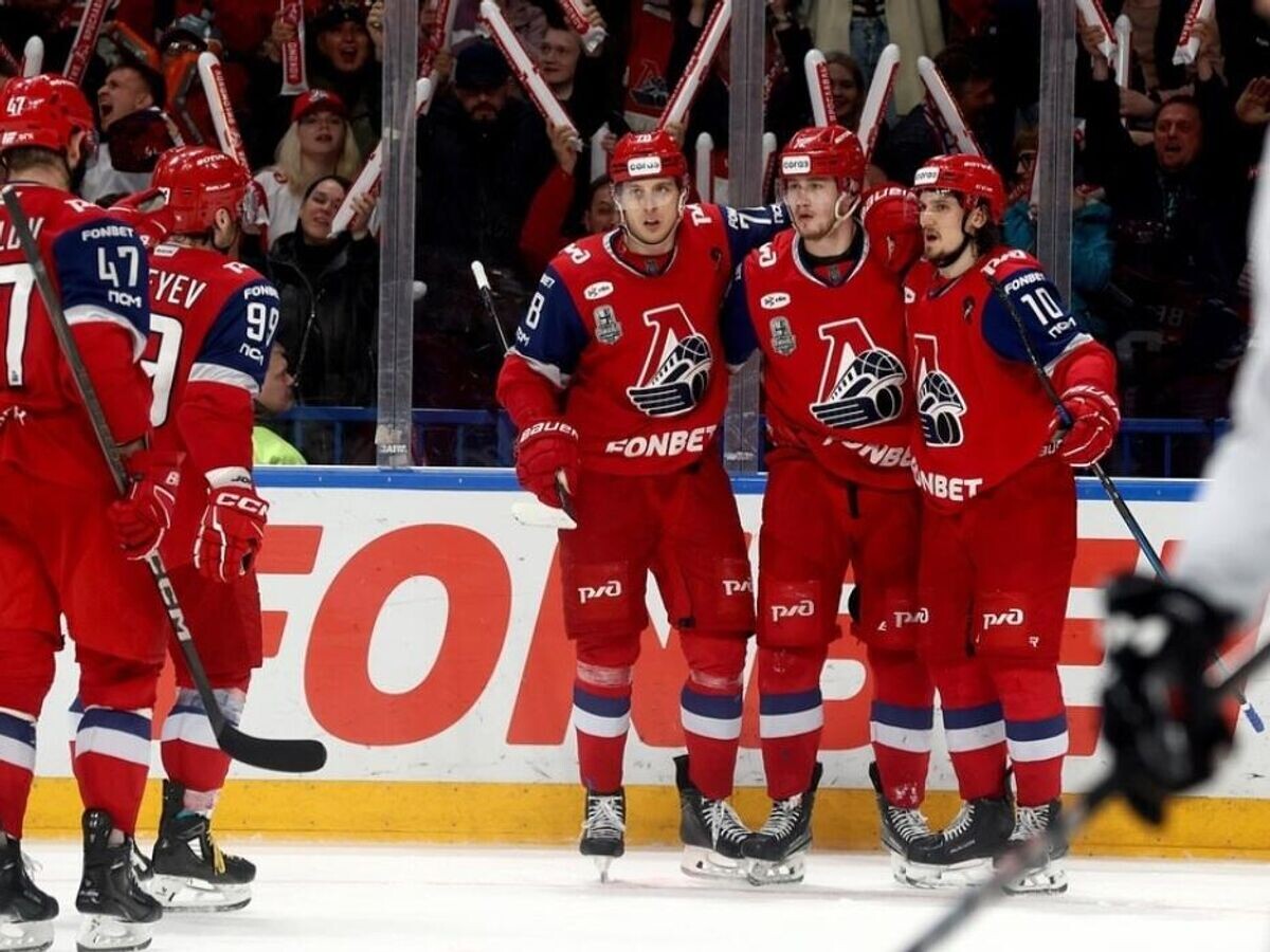    Хоккеисты "Локомотива"© Соцсети ХК "Локомотив"