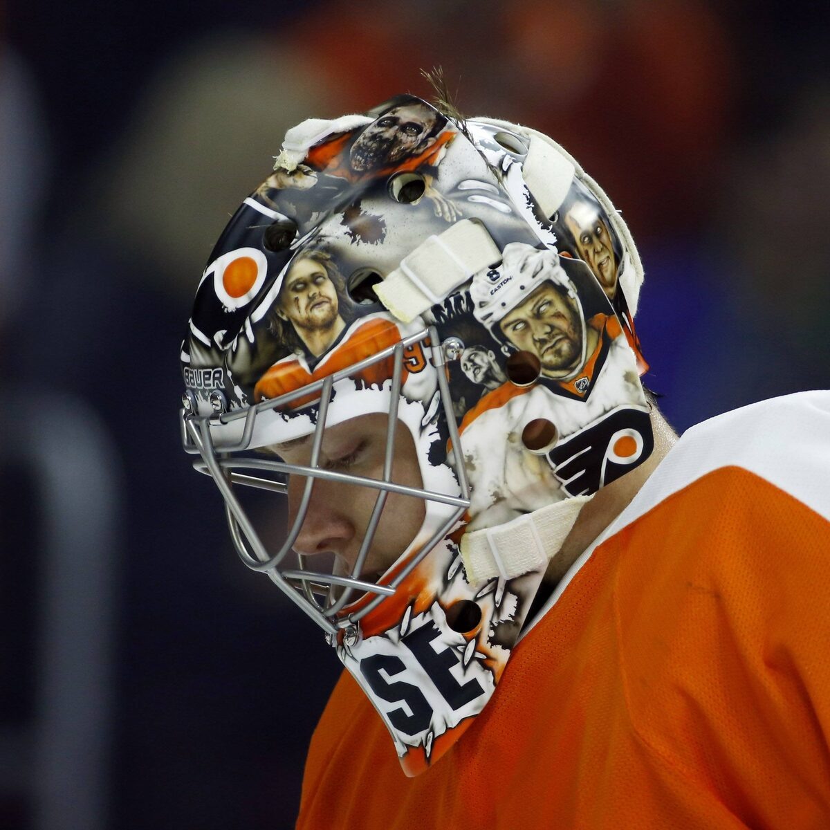 Хоккейный шлем