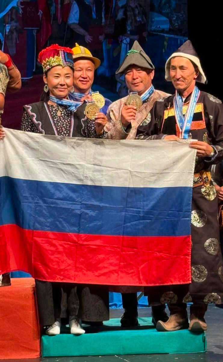 Источник: Говорит Элиста и Калмыкия: «Лучники из Калмыкии завоевали бронзовые медали в составе сборной России на чемпионате мира по стрельбе из лука». Материал предоставлен Чингисом Шогджиевым.