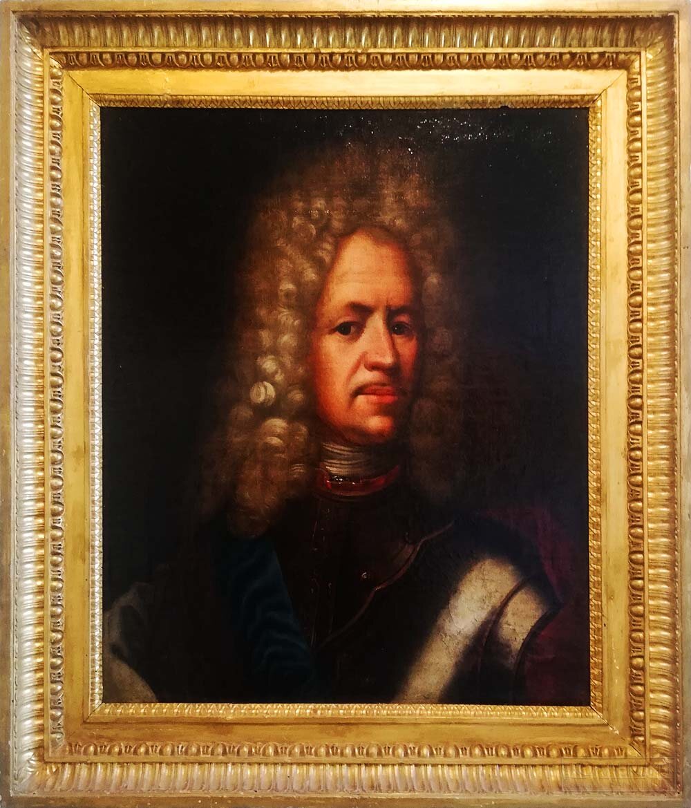 Маттис изобразил на портрете любимца и соратника Петра I, светлейшего князя А. Д. Меньшикова. https://clck.ru/3P8RWG