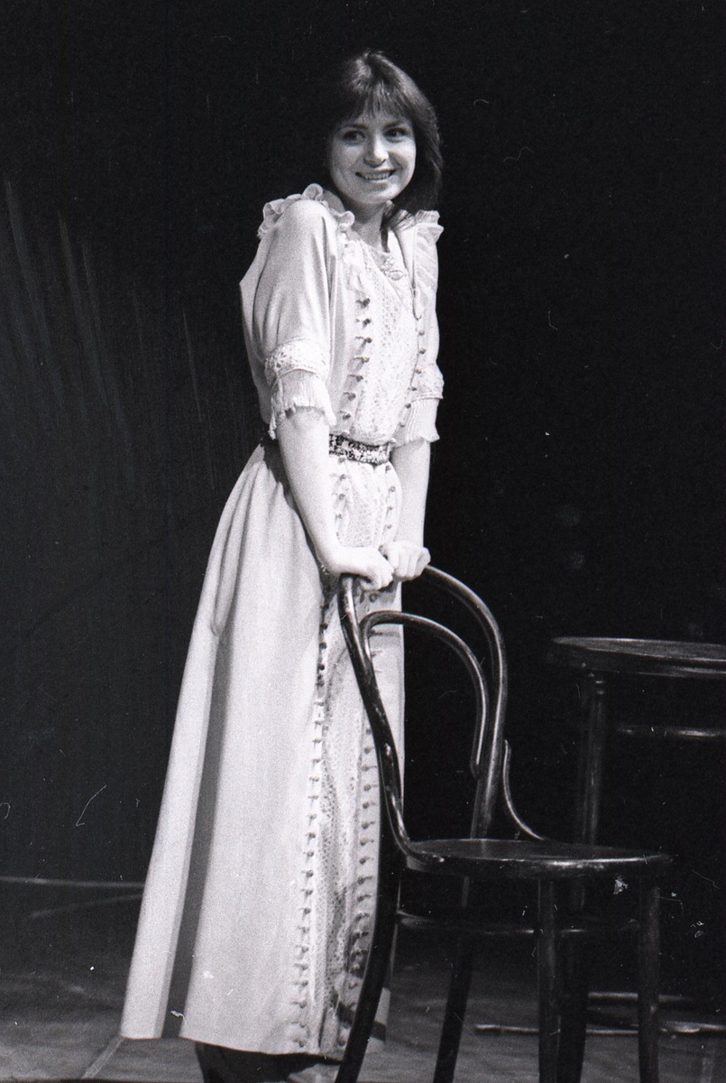 В роли Саши в спектакле Олега Ефремова "Иванов", 1990 г. Фото Игоря Александрова