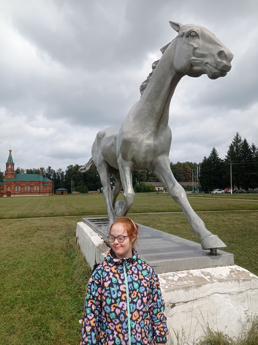 У нас с Лизой дел - конь не валялся. 