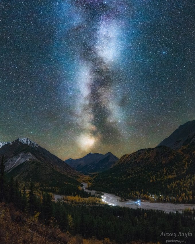 Алексей Байфа. Осенней ночью. Источник изображения: https://35photo.pro/photo_2387766 