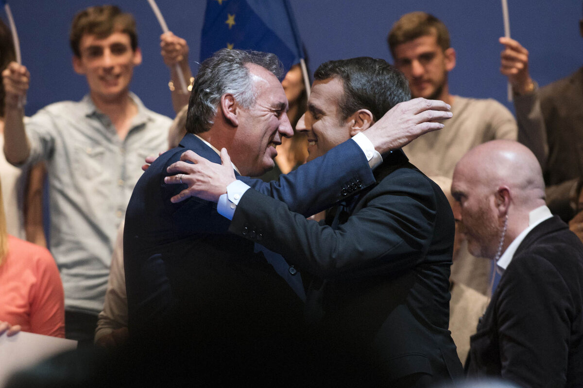     Эммануэль Макрон и Франсуа Байру / Gettyimages.ru / Julien de Rosa / IP3