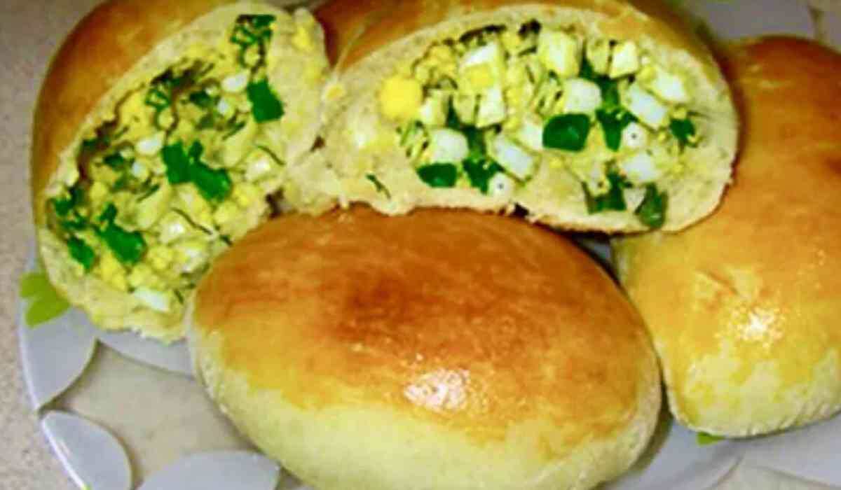 пирожки с яйцом и зелёным луком