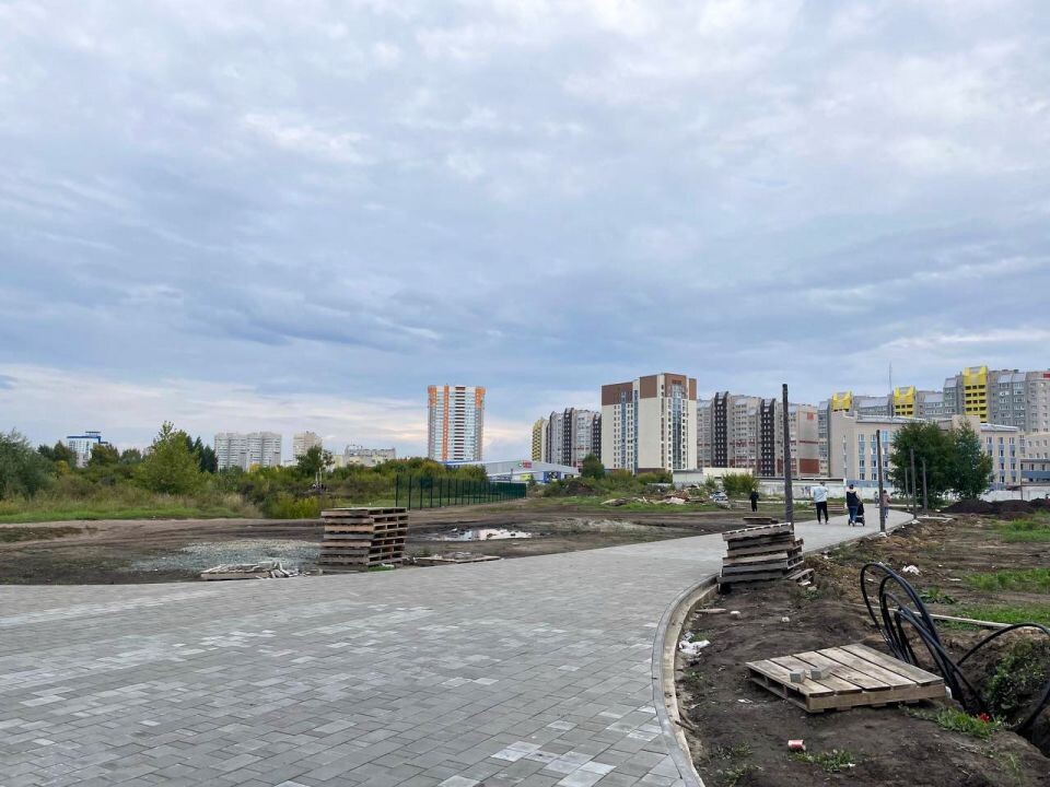    Ограждение в парковой территории на улице Шумакова, 9. Источник: Виталий Барабаш/"Толк"