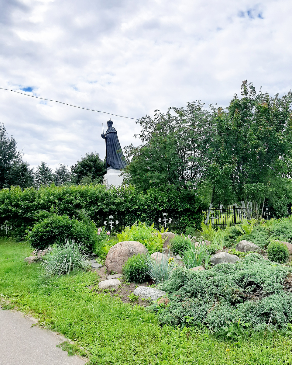 Памятник Николаю II в Мытищах