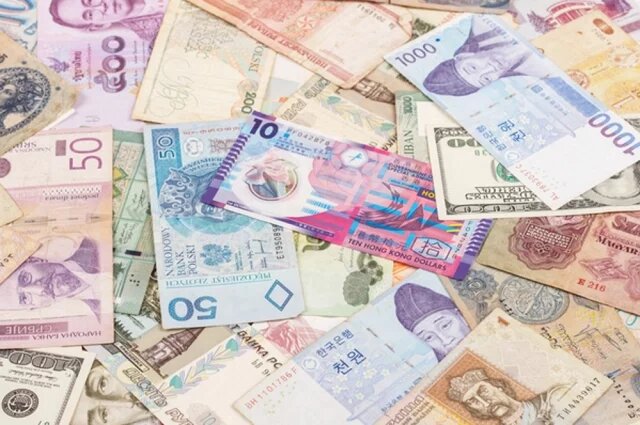    Сколько стоят доллар, евро и юань 10 сентября?