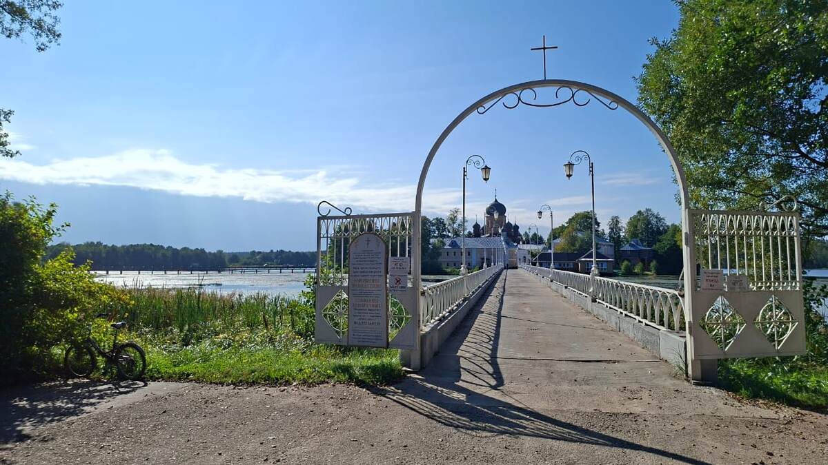 Ворота Введенской Пустыни