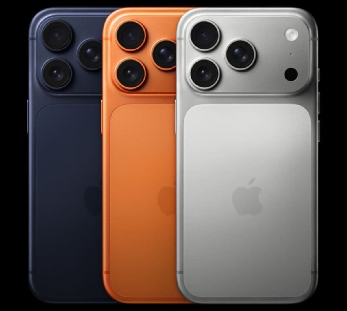    Смартфоны iPhone 17 Pro и iPhone 17 Pro Max / © Apple