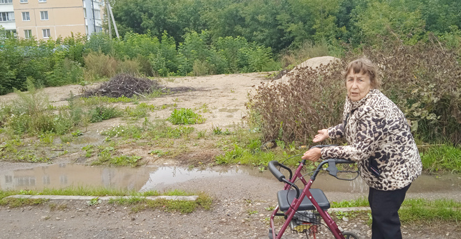 
Валентина Титова: «Только отойдёшь от «китайской стены», как сразу попадаешь либо в лужу, либо в заросли»