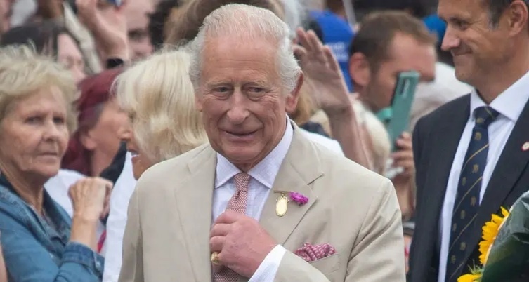 Короля Карла обвинили в том, что он симулирует проблемы со здоровьем, притворяясь, что борется с раком.