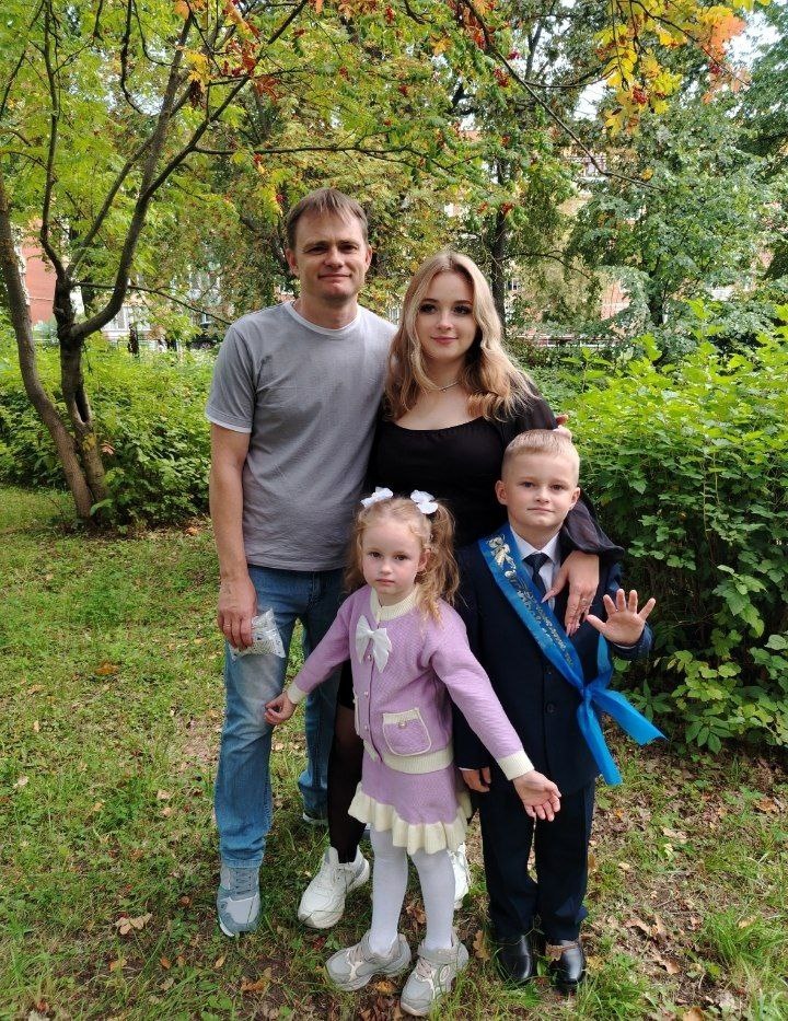 Дочь Анна с семьёй 