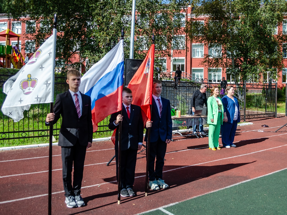     Фото: Дмитровская школа №8