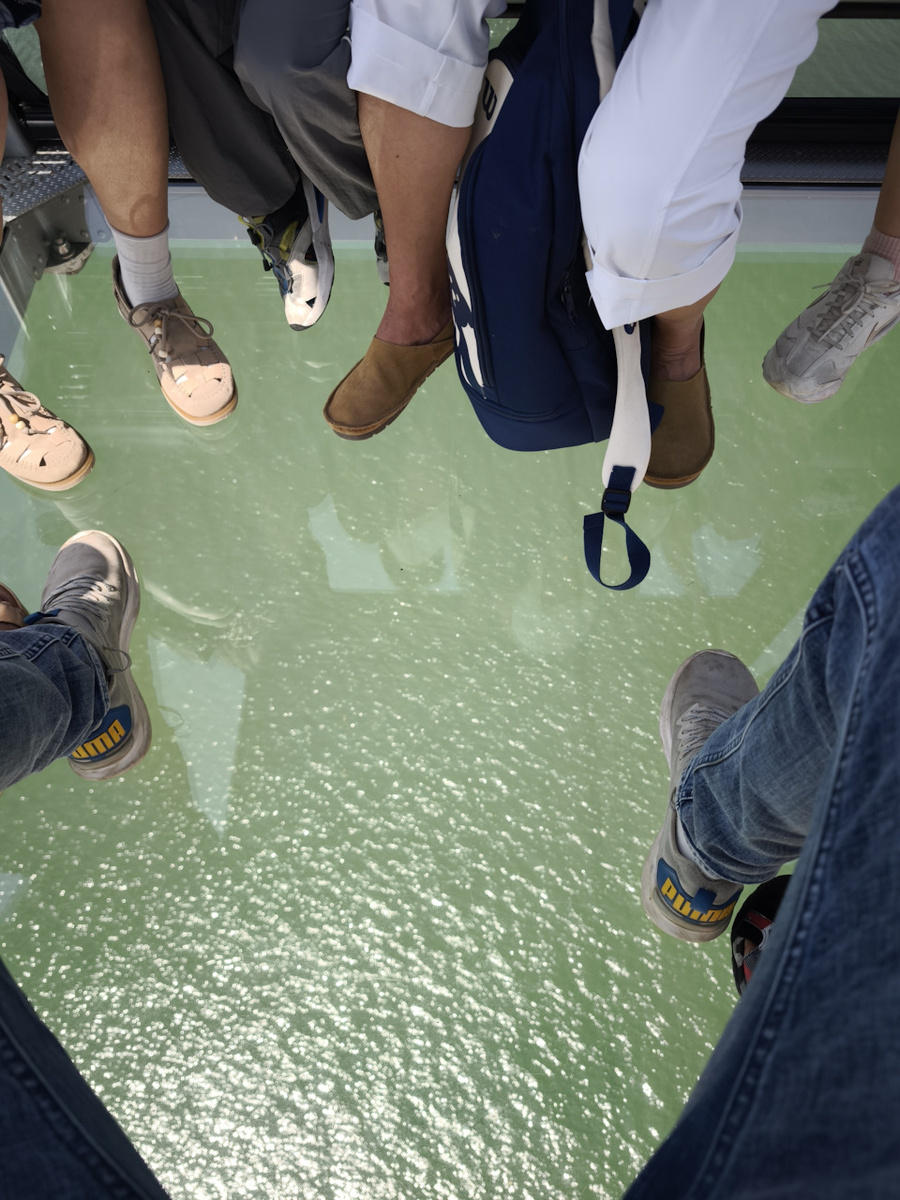 Кристал кабина на канатной дороге по пути к большому Будде, Гонконг.