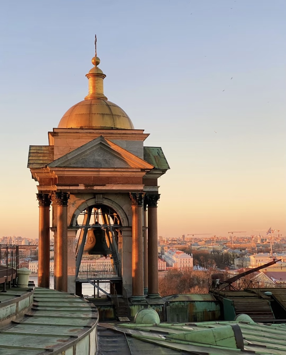 Прогулка по крышам Питера