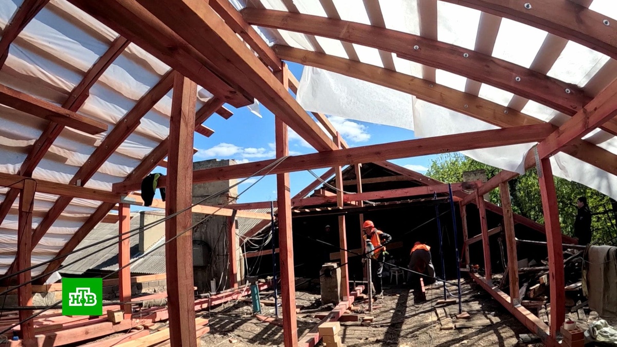    Возвращение к мирной жизни: в Донецке восстанавливают больницы и зоны отдыха