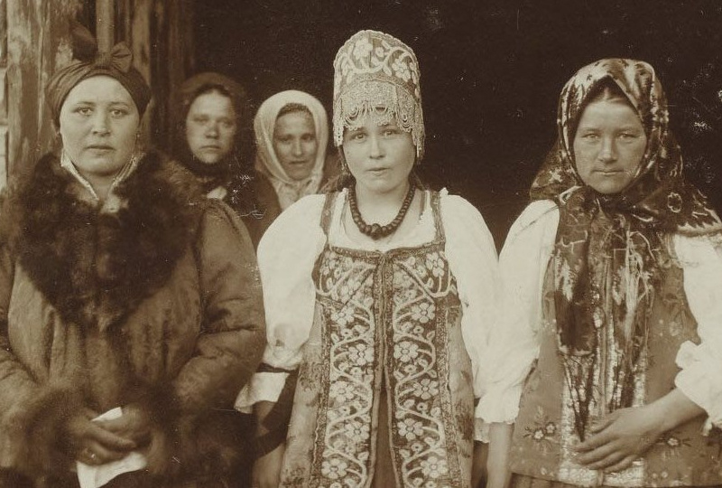 Традиционная женская одежда Русского Севера