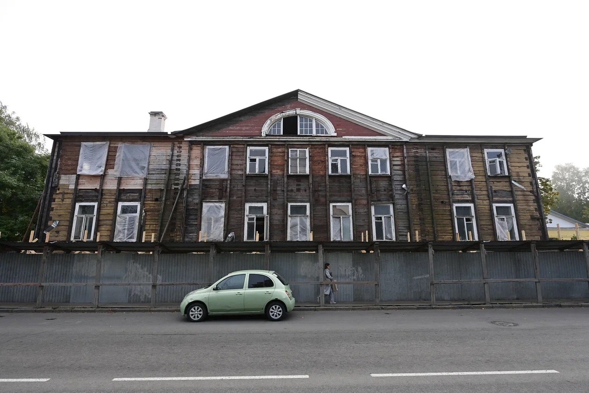    Дом горного начальника в сентябре 2025 года. Фото: "Республика"/ Сергей Юдин