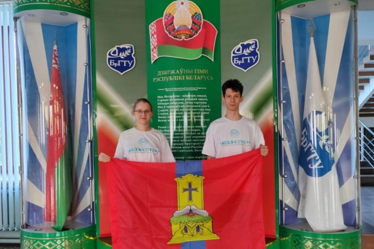    Софья Онищенко и Павел Бакин.