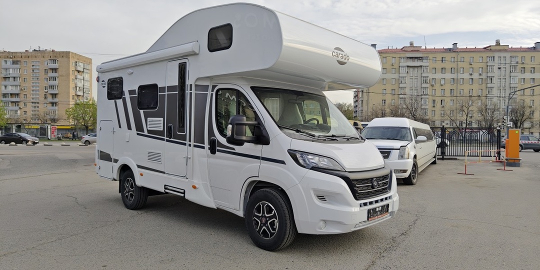 Carado A132 — компактный альковный автодом для четверых