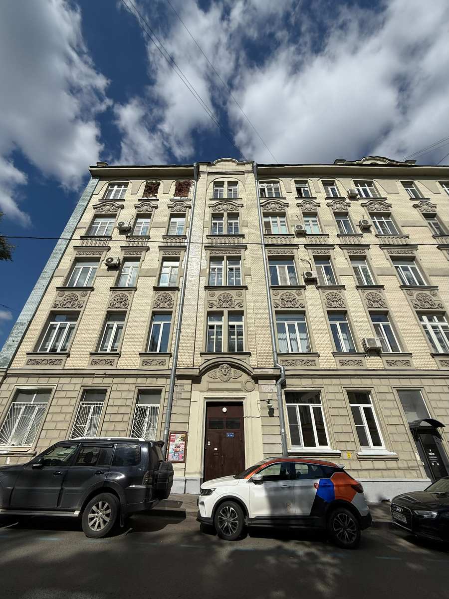 Фото автора канала. Доходный дом Штейна.