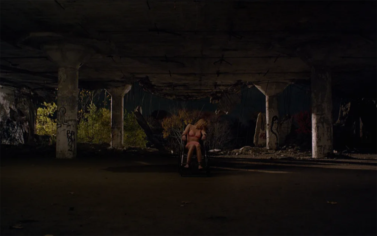 Кадр из фильма "Оно приходит за тобой"
