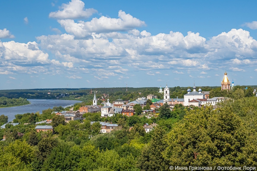 Город Касимов, Рязанская область, Россия. Вид на город с минарета Ханской мечети (2024 год)