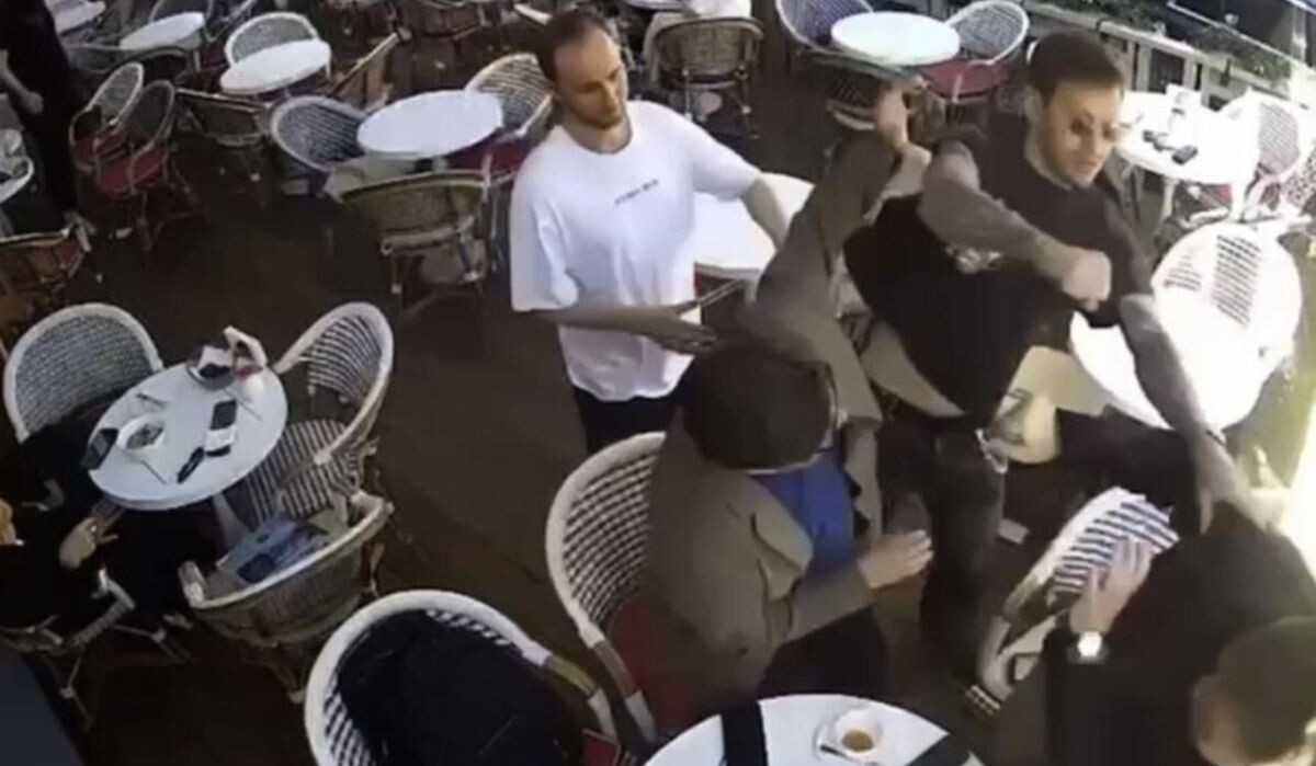     Драка Смолова. Источник: gazeta.ru Автор фото: Скриншот видео