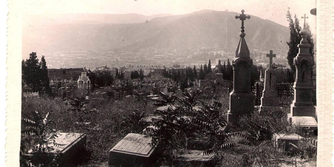 Почему в центре Тбилиси было разрушено армянское кладбище Ходживанк? Кто стоит за этим разрушением?