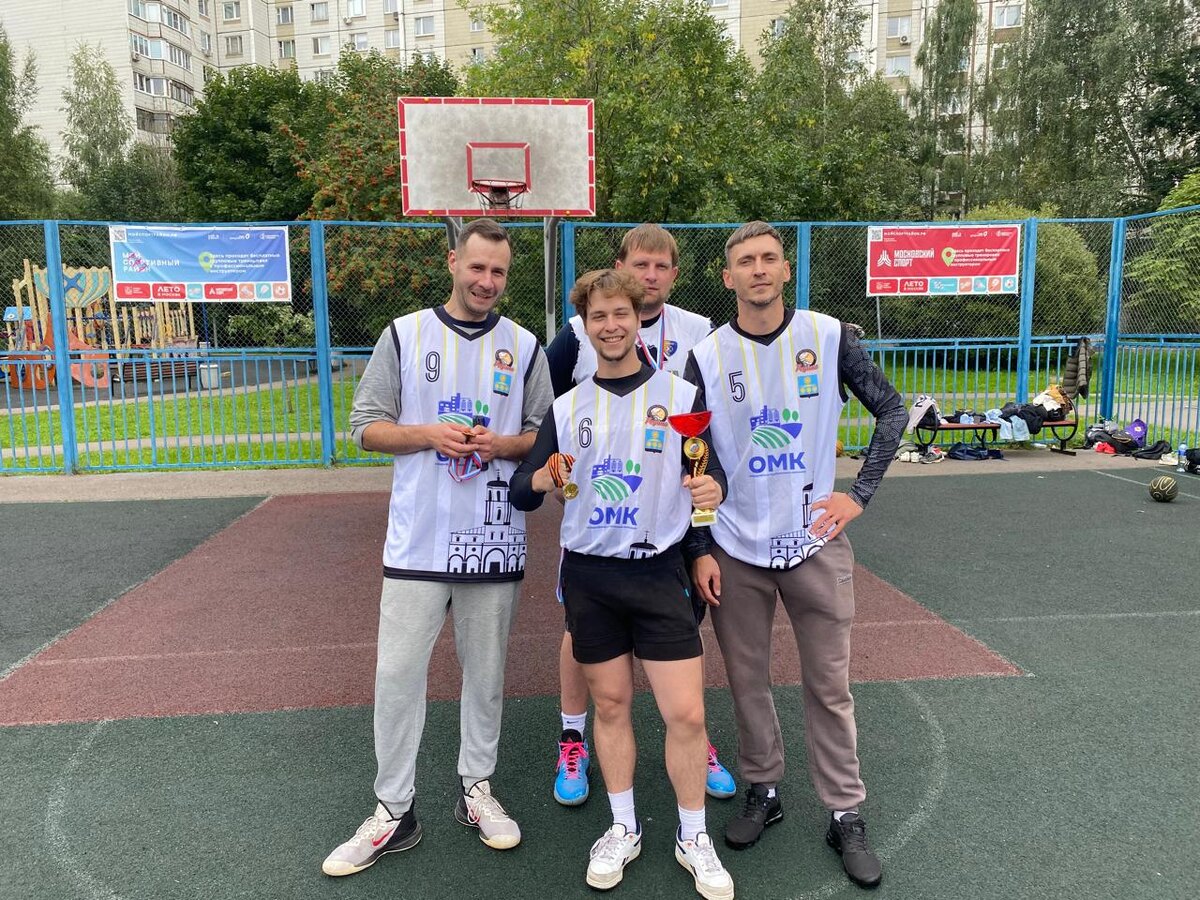 Баскетболисты ФСК Родина с наградами!